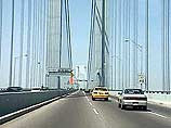 По мнению Блумберга, продажа Бруклинского моста должна решить финансовые проблемы города