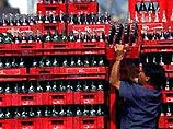 По словам начальника службы контроля ООО "Кока-Кола Боттлерс Евразия", в октябре 2001 года в руки неизвестных мошенников попали пять бутылок воды "Кока-Кола", содержащих фрагменты битого стекла