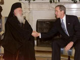 Варфоломей I рассказал Джорджу Бушу о своих недавних поездках в Иран и Бахрейн, во время которых он обсуждал с мусульманскими духовными лидерами тему мирного соседства разных религий