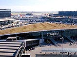 В аэропорту Амстердама Schiphol задержан 47-летний гражданин России, угрожавший взорвать самолет MD-87 скандинавской авиакомпании SAS с 64 пассажирами и 6 членами экипажа на борту