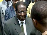 Согласно первым предварительным данным, лидирует Мугабе, который набрал 54,2% голосов