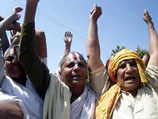 Индусские радикалы готовятся к церемонии освящения храмовых колонн в Айодхье