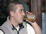 Власти Британии отказались от попыток заставить пабы наливать клиентам "полную" пинту пива