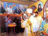 В румынском храме обнаружена фреска с изображением Буша, Горбачева и Иоанна Павла II

