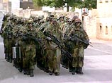 Они требуют по 60 тыс. евро в качестве возмещения морального ущерба и вреда, нанесенного их здоровью, и назначение более высокой пенсии Они требуют по 60 тыс. евро в качестве возмещения морального ущерба и вреда, нанесенного их здоровью, и назначение более высокой пенсии