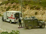 Израильские военные заявили, что они нашли в машине скорой помощи бомбу, которую могли готовить террористы-камикадзе
