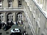 Ричард Дюрн выбросился из окна полицейского участка после того, как расстрелял своих коллег