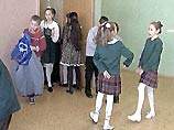 Около 75 тысяч юных москвичей впервые придут 1 сентября в школы столицы