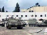 Израильские солдаты, действовавшие в резиденции Арафата в Рамаллахе, обнаружили огромное количество поддельных шекелей