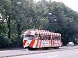 В центре немецкого города Дюссельдорф трамвай столкнулся с грузовиком