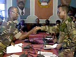 Представители правительства Анголы и повстанцев движения УНИТА в четверг подписали соглашение о мире