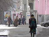 По одной из версий преступники укрывались за расположенными поблизости строениями, по другой - стреляли из проезжающего автомобиля По одной из версий преступники укрывались за расположенными поблизости строениями, по другой - стреляли из проезжающего автомобиля