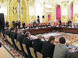 На открытии первого заседания выступил президент Владимир Путин. Он еще раз подчеркнул, что Госсовет не является органом исполнительной или законодательной власти