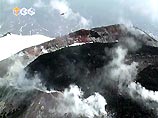 За минувшие сутки на вулкане произошло около 300 локальных землетрясений За минувшие сутки на вулкане произошло около 300 локальных землетрясений