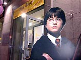 Новая книга о мальчике-волшебнике "Гарри Поттер и кубок огня" продается в России с субботы. В выходных данных книги стоит самая высокая в постсоветской истории цифра - 1,2 млн. экземпляров