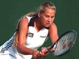 Курникова обратилась за помощью к тренеру, который вернул в большой теннис Каприати  