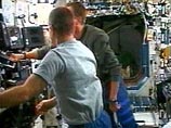 Космонавты пытаются устранить поломку