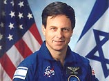 В состав экипажа американского космического челнока впервые войдет израильский астронавт, полковник Илан Рамон