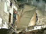 В одном из микрорайонов к северо-западу от центра Баку произошел взрыв в жилом доме. Взрывной волной снесло три этажа дома