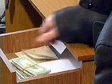 Россияне ежегодно тратят на взятки 37 млрд. долларов Россияне ежегодно тратят на взятки 37 млрд. долларов