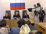 На заседании Северо-Кавказского военного суда по делу об убийстве чеченской девушки обвиняемый полковник Буданов сделал заявление об отказе от услуг адвокатов
