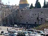 В фундамент строящейся синагоги заложен камень, взятый от Стены плача в Иерусалиме