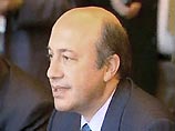 Программа  включает переговоры с министром иностранных дел РФ Игорем Ивановым по поводу возможной отмены эмбарго в отношении Ирака