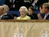 На юбилейном концерте Елизавете II пришлось воспользоваться берушами