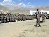 Причиной дезертирства стало якобы ущемление прав пуштунов и хазарейцев   командирами - этническими таджиками
