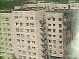 Уцелевшую часть обрушившегося дома в Петербурге собираются укрепить Уцелевшую часть обрушившегося дома в Петербурге собираются укрепить