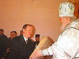 Патриарх Алексий II и директор ФСБ Николай Патрушев в день освящения храма на территории ФСБ