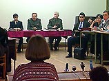 Сегодня московский окружной военный суд приступит к допросу обвиняемых по делу об убийстве журналиста "Московского комсомольца" Дмитрия Холодова Сегодня московский окружной военный суд приступит к допросу обвиняемых по делу об убийстве журналиста "Московского комсомольца" Дмитрия Холодова
