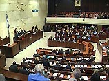 Израильский парламент - кнессет - одобрил внесенный оппозицией проект закона о проведении досрочных парламентских выборов. Их дата должна быть определена в ближайшие дни лидерами представленных в кнессете партий