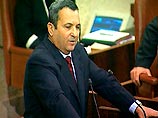 Таким образом, правительство Эхуда Барака, который согласился с идеей досрочных выборов, получает передышку в несколько месяцев, в течение которых оно сможет действовать, не опасаясь быть отправленным в отставку кнессетом