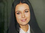 Россиянка Оксана Федорова, признанная "Мисс Вселенной - 2002", покоряет Кению     