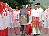 Премьер-министр Малайзии Махатхир неожиданно объявил о принятом им решении уйти в отставку