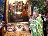 Православные христиане отмечают праздник Святой Троицы