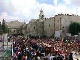 В нынешнем году муниципальные власти расположенного на Западном берегу реки Иордан города Вифлеема отменили торжества, намеченные по случаю Рождества 2001 года