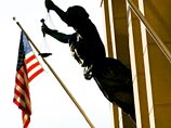 Сенат потребовал вернуть слова о Боге в "клятву верности" флагу США Сенат потребовал вернуть слова о Боге в "клятву верности" флагу США