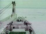 Оставшимся 15-ти членам экипажа предстоит дождаться подхода мощного ледокола ВМФ Аргентины "Альмиранте Ирисар"