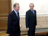 Заявление было сделано после пяти часов напряженных переговоров между президентами и премьерами России и Украины, которые проходили в резиденции Путина "Заславль" под Минском