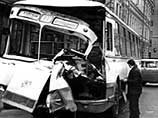 В Москве рейсовый автобус столкнулся с грузовиком В Москве рейсовый автобус столкнулся с грузовиком