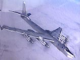 Сегодня днем представители российских ВВС заявили, что на военные базы в Арктике переброшены 7 стратегических бомбардировщиков "Ту-95МС"