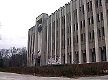 Теперь, если даже Самойленко подаст апелляцию в суд более высокого уровня, получить судебное решение до начала выборов - а голосование в Краснодаре назначено на 3 декабря, - не представляется возможным Теперь, если даже Самойленко подаст апелляцию в суд более высокого уровня, получить судебное решение до начала выборов - а голосование в Краснодаре назначено на 3 декабря, - не представляется возможным