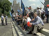 Делегации горняков угледобывающих регионов страны с 15 по 23 августа проведут пикетирование дома Правительства России Делегации горняков угледобывающих регионов страны с 15 по 23 августа проведут пикетирование дома Правительства России