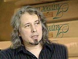 Объемы продаж книг Владимира Сорокина с момента возбуждения уголовного дела в отношении писателя возросли в восемь раз Объемы продаж книг Владимира Сорокина с момента возбуждения уголовного дела в отношении писателя возросли в восемь раз