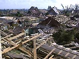В Крыму продолжается сильный ураган с грозовыми дождями В Крыму продолжается сильный ураган с грозовыми дождями