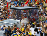 Иоанн Павел II приветствовал молодежь, собравшуюся в Торонто
