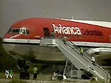 Относительно мягкое наказание получит испанский гражданин, который, напившись и вооружившись ножом, пытался ворваться в кабину пилотов авиалайнера Боинг-747 компании Avianca и грозил взорвать самолет