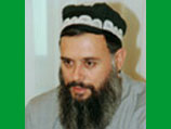 Лидер Исламской партии возрождения Таджикистана Саид Абдулло Нури назвал участие священнослужителей в партиях серьезной ошибкой и сказал, что все служители культа должны строго соблюдать законы